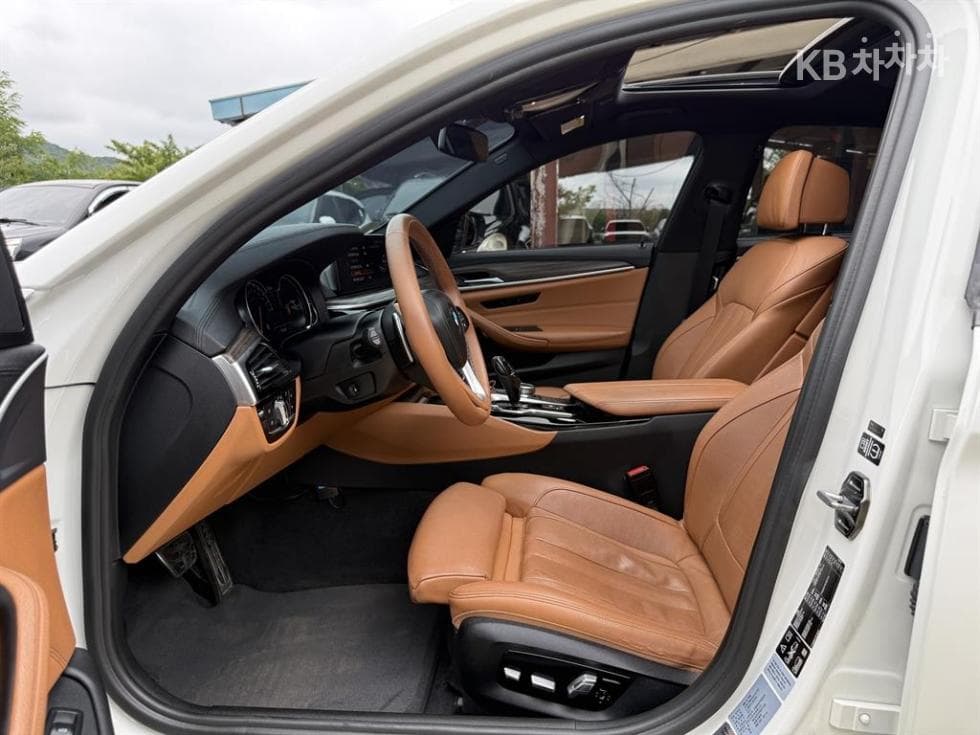 BMW - 5-Series | All New 530 xDrive M Sport Plus 10