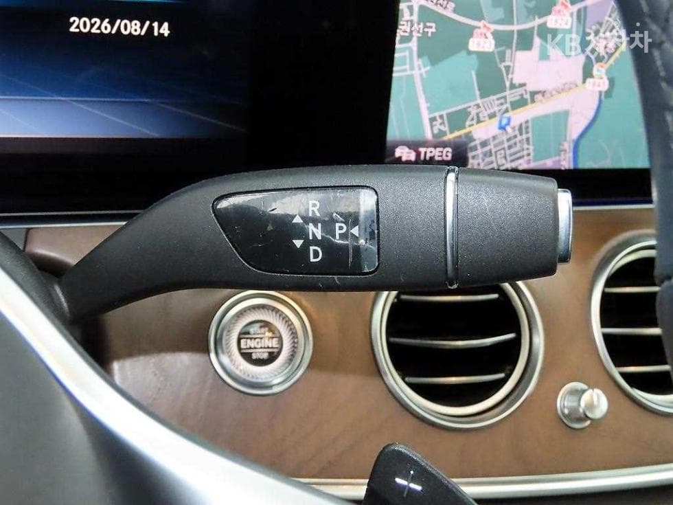 Mercedes-Benz - E-Class | E300 4Matic Exclusive 11