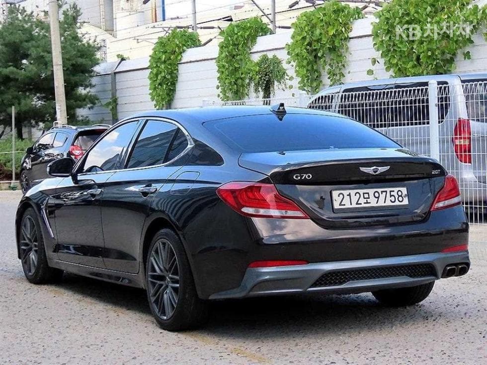 Genesis - G70 | 2.0T Supreme 3