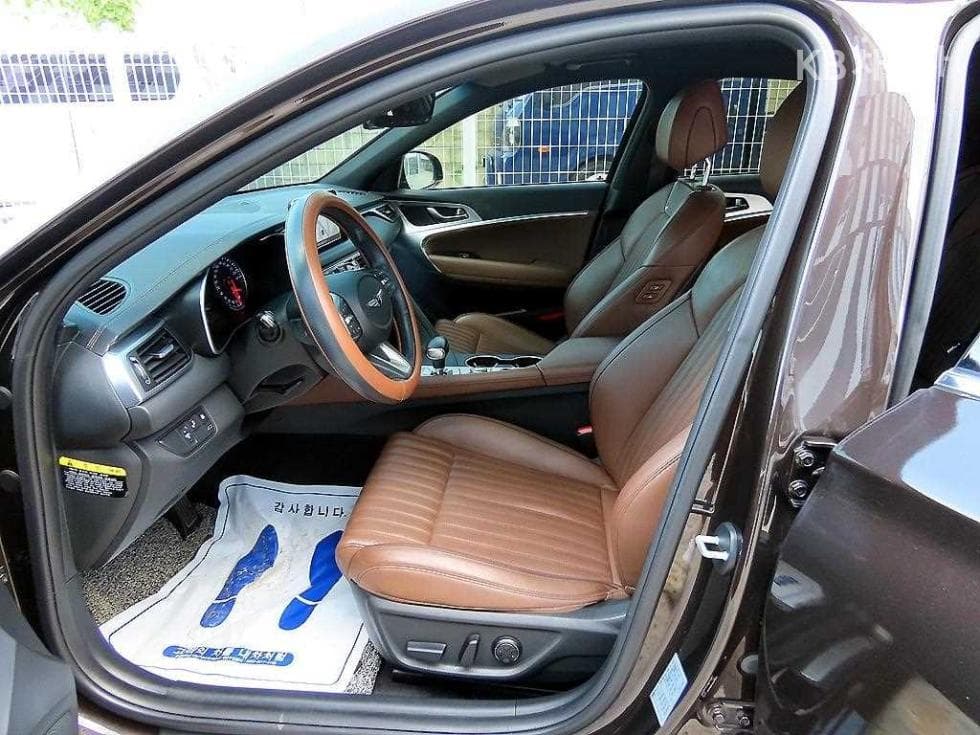 Genesis - G70 | 2.0T Supreme 5
