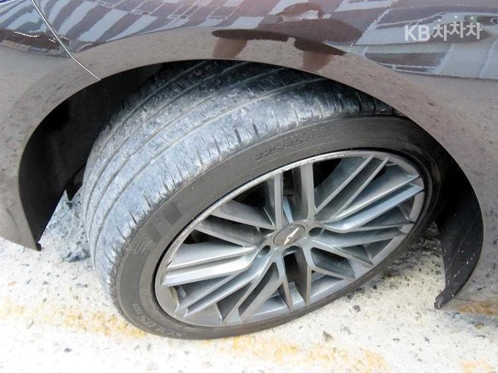 Genesis - G70 | 2.0T Supreme 20