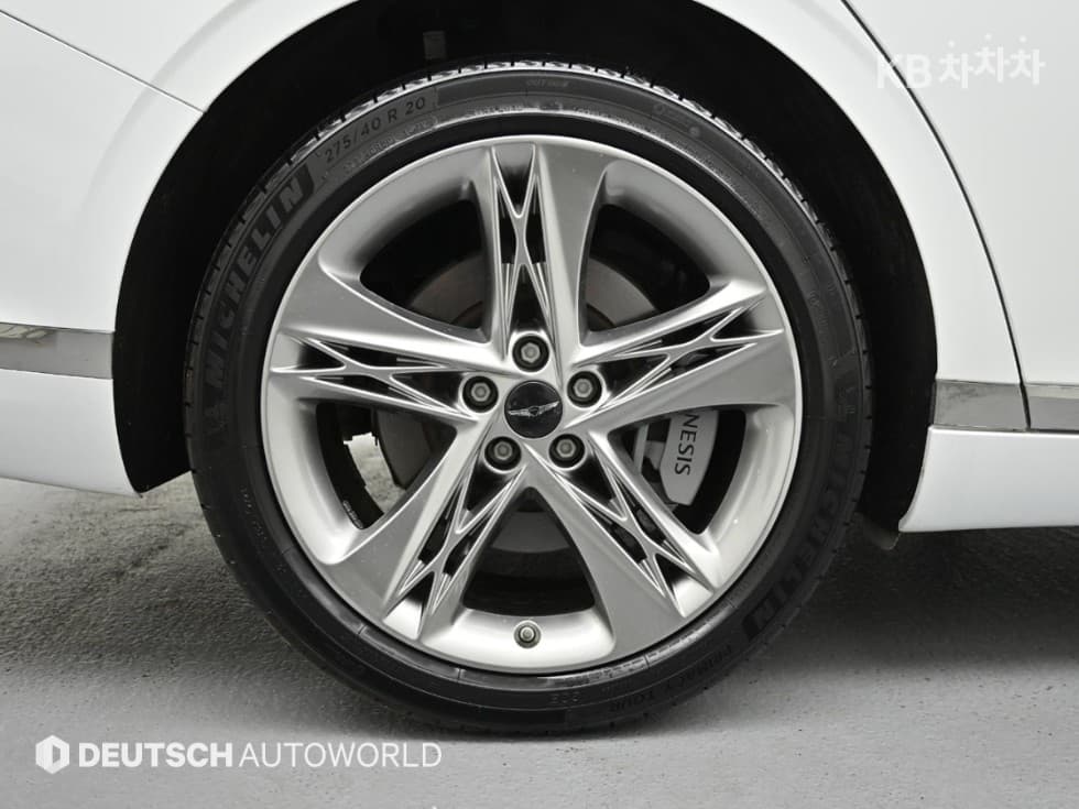 Genesis - G90 | 3.5T AWD Base 5