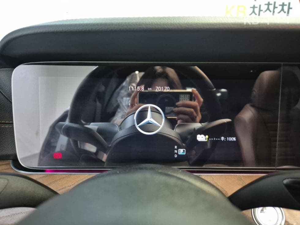 Mercedes-Benz - E-Class | E300 4MATIC Exclusive 6