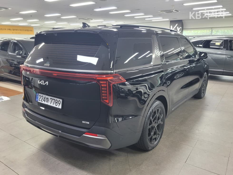 كيا - كارنيفال | The New Hybrid 4Gen 1.6 HEV 9Seater Signature 4