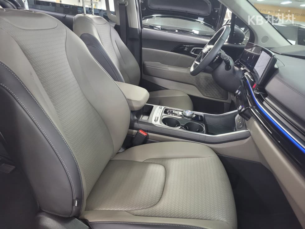 كيا - كارنيفال | The New Hybrid 4Gen 1.6 HEV 9Seater Signature 26