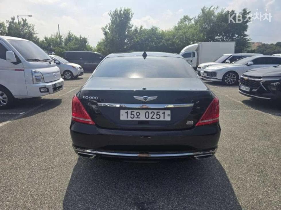 Genesis - EQ900 | 3.8 GDI AWD Prestige 3