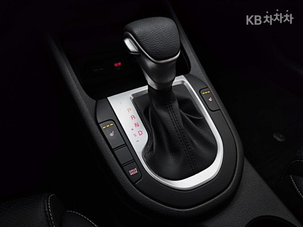 كيا - K3 | The New 1.6 Gasoline Trendy 19