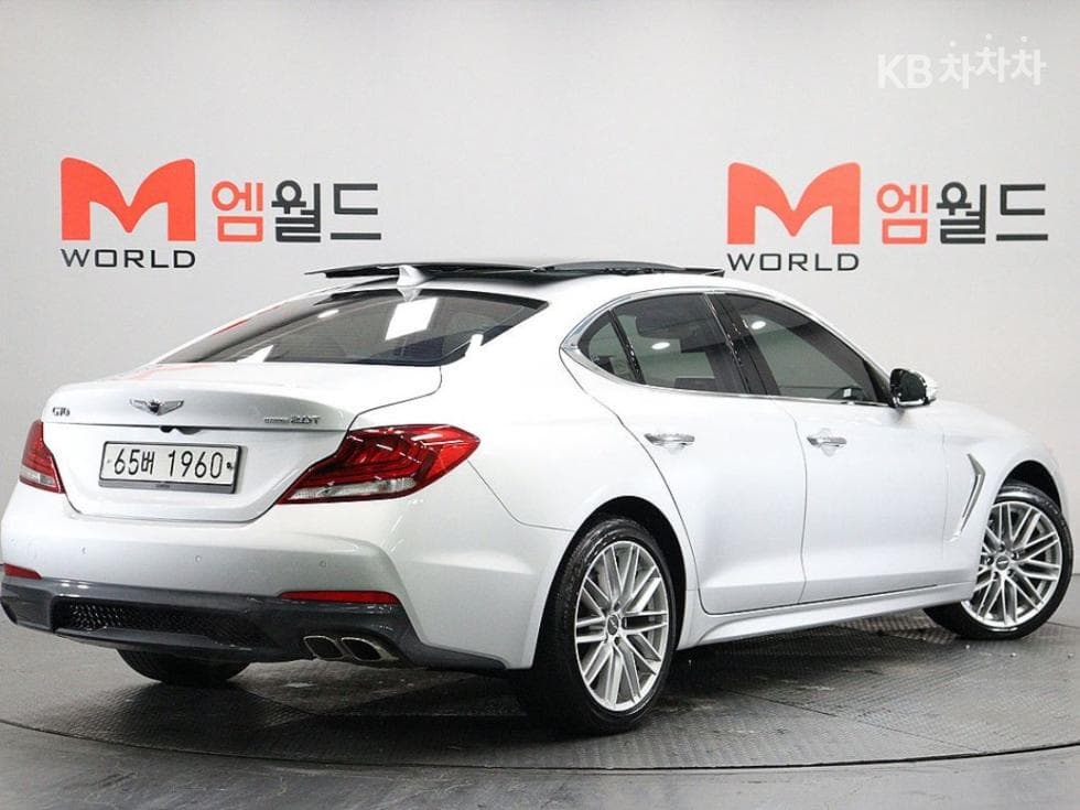 Genesis - G70 | 2.0T AWD Elite 4