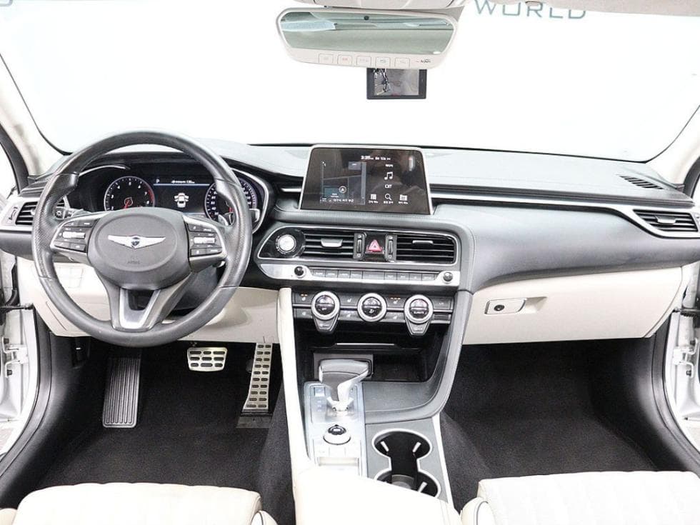 Genesis - G70 | 2.0T AWD Elite 10