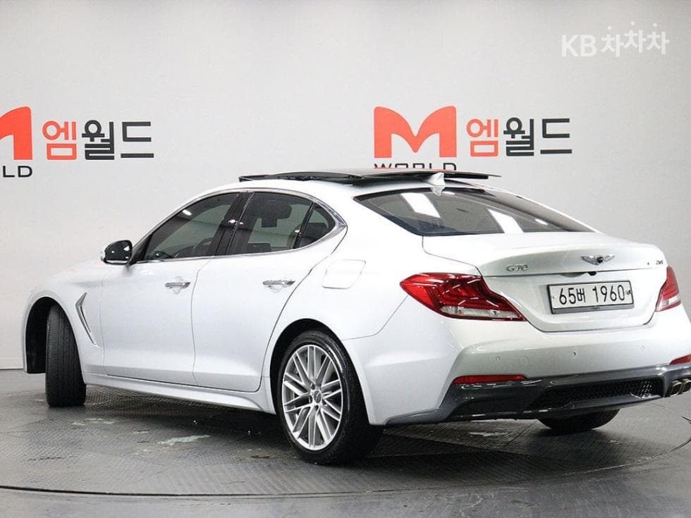Genesis - G70 | 2.0T AWD Elite 3