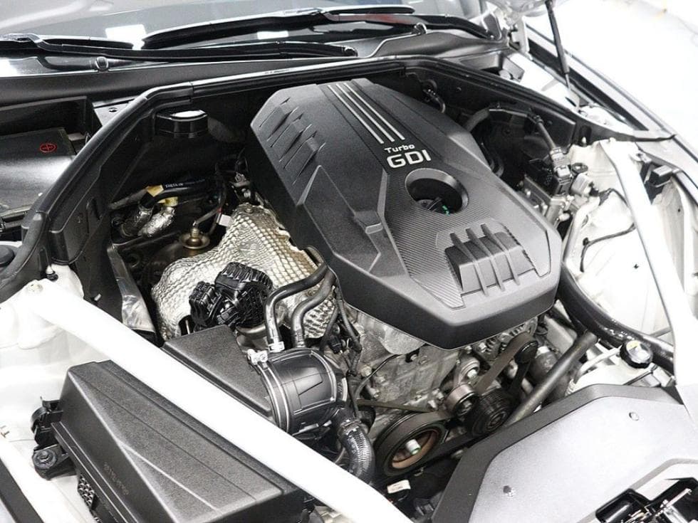 Genesis - G70 | 2.0T AWD Elite 6