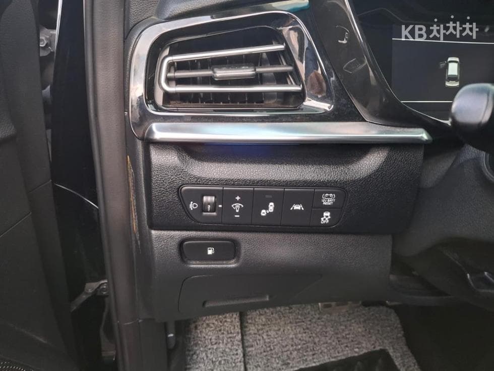 كيا - نيرو | The New 1.6 HEV Noblesse Special 6