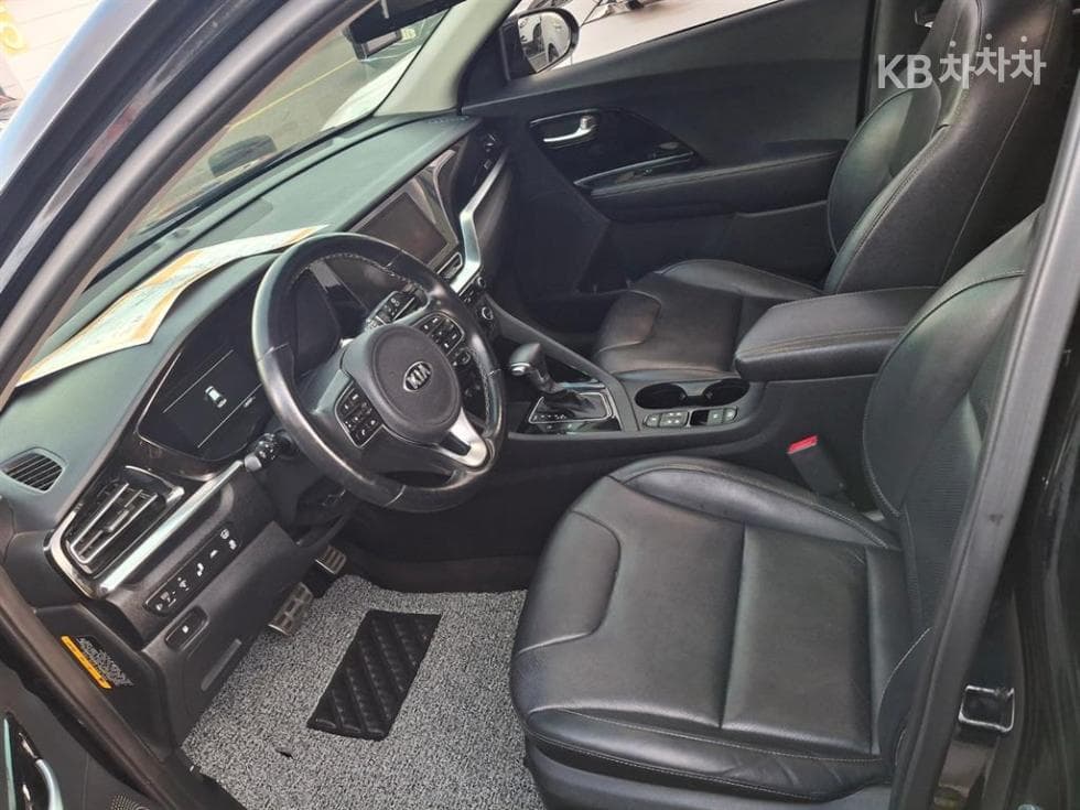 كيا - نيرو | The New 1.6 HEV Noblesse Special 15