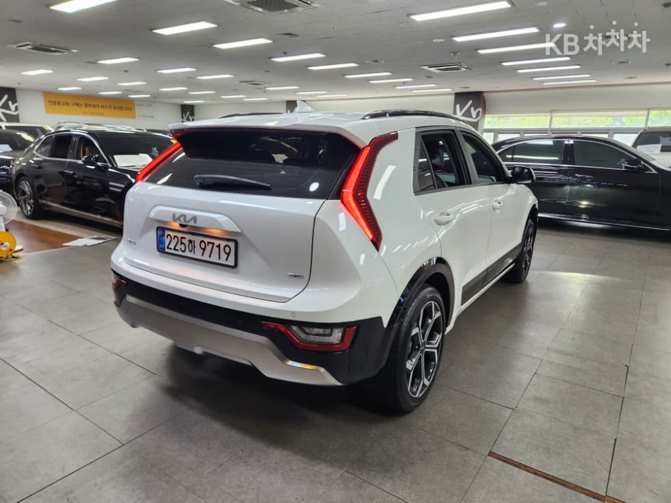 كيا - نيرو | The All New 1.6 HEV Prestige 4