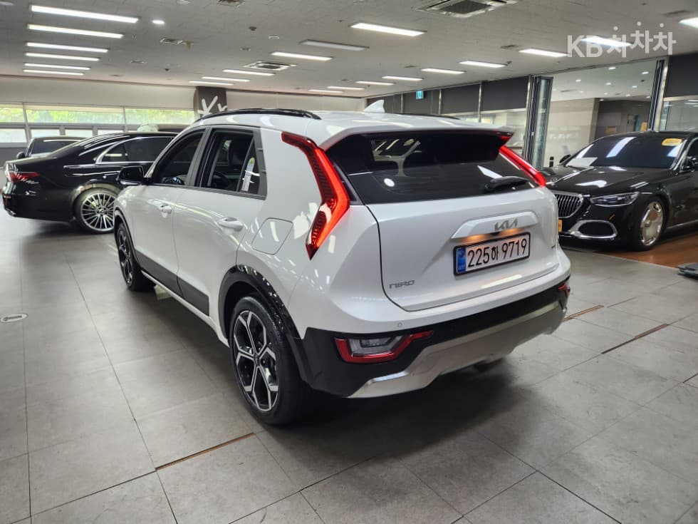 كيا - نيرو | The All New 1.6 HEV Prestige 5
