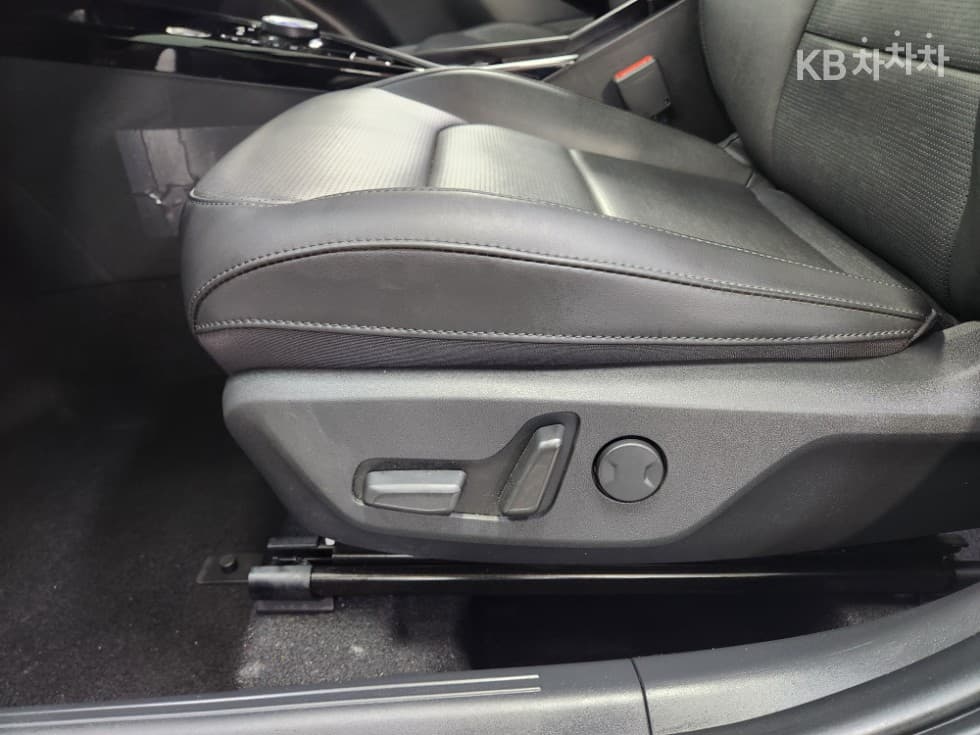 كيا - نيرو | The All New 1.6 HEV Prestige 8