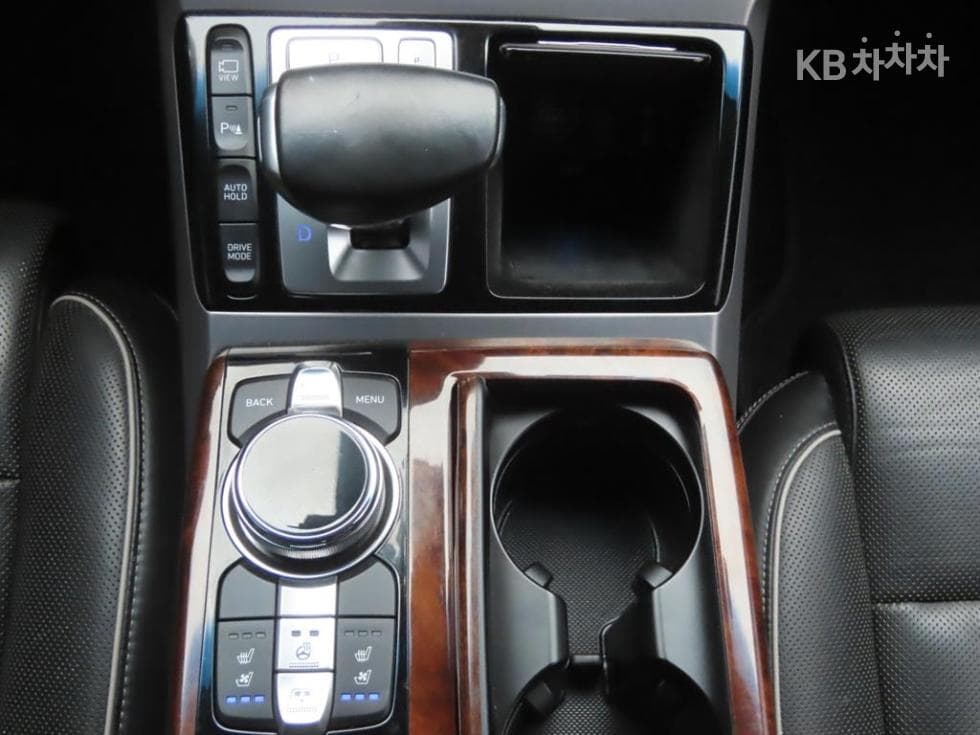 Genesis - EQ900 | 3.3 T-GDI AWD Prestige 14