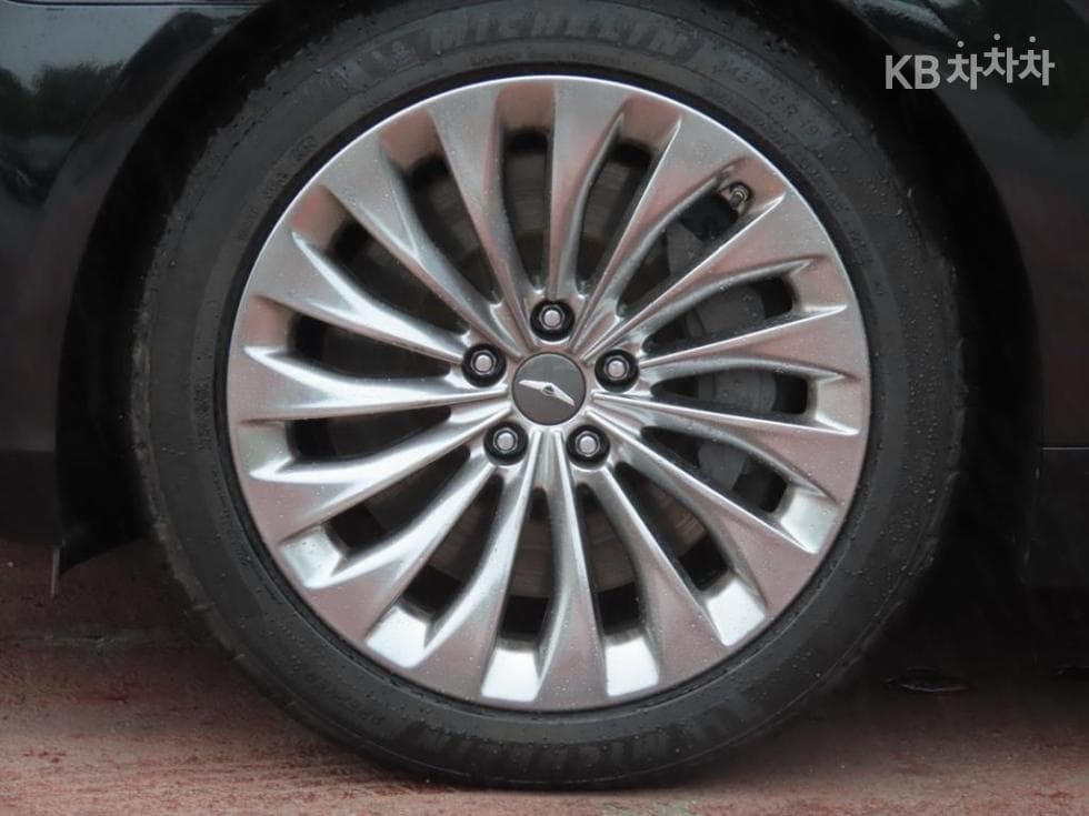 Genesis - EQ900 | 3.3 T-GDI AWD Prestige 20