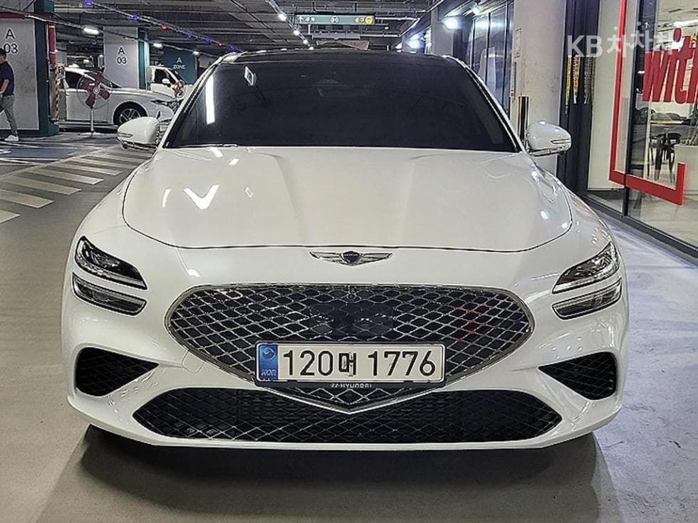 Genesis - G70 | The New 2.0T 4WD Standard 2