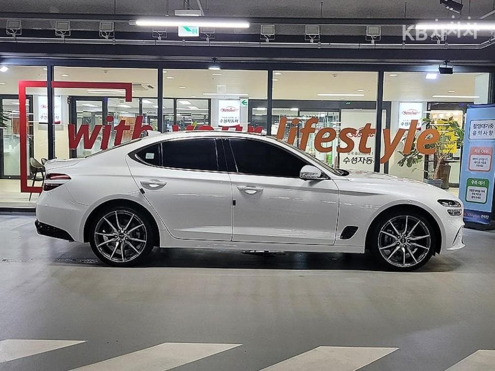 Genesis - G70 | The New 2.0T 4WD Standard 3