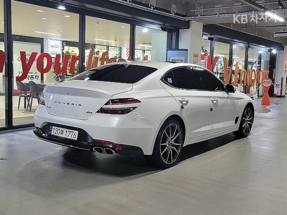 Genesis - G70 | The New 2.0T 4WD Standard 4