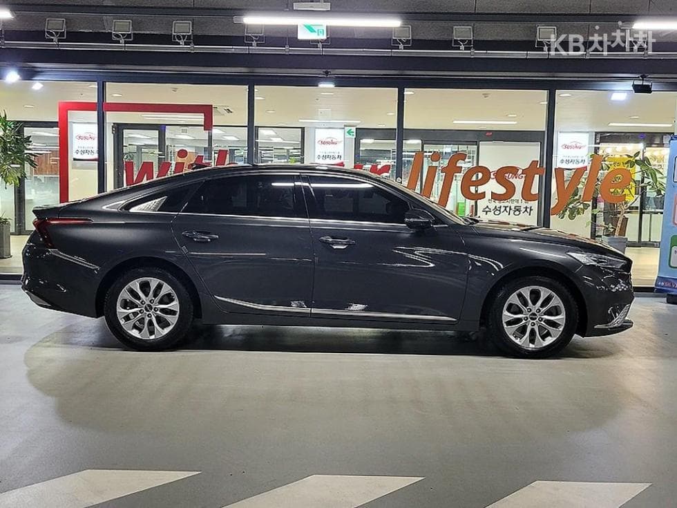 كيا - K8 | 2.5 Gasoline Noblesse 3