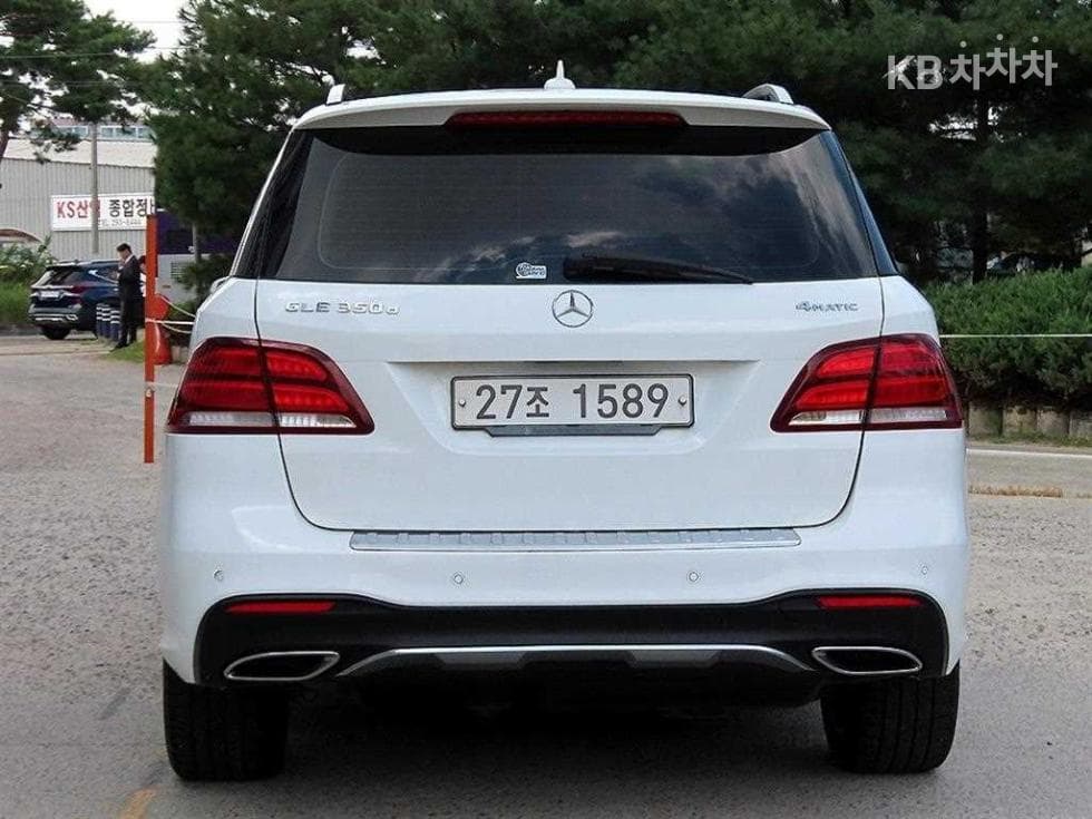 Mercedes-Benz - GLE-Class | 350 4Matic Base 4