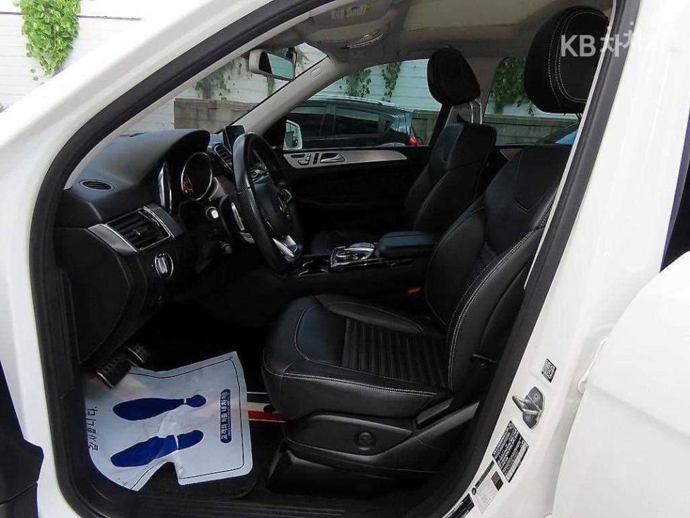 Mercedes-Benz - GLE-Class | 350 4Matic Base 5