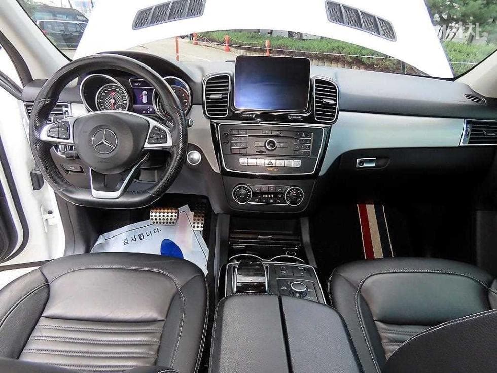 Mercedes-Benz - GLE-Class | 350 4Matic Base 7