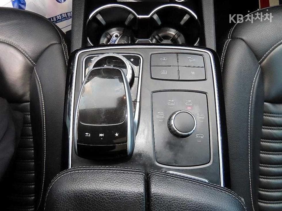 Mercedes-Benz - GLE-Class | 350 4Matic Base 12
