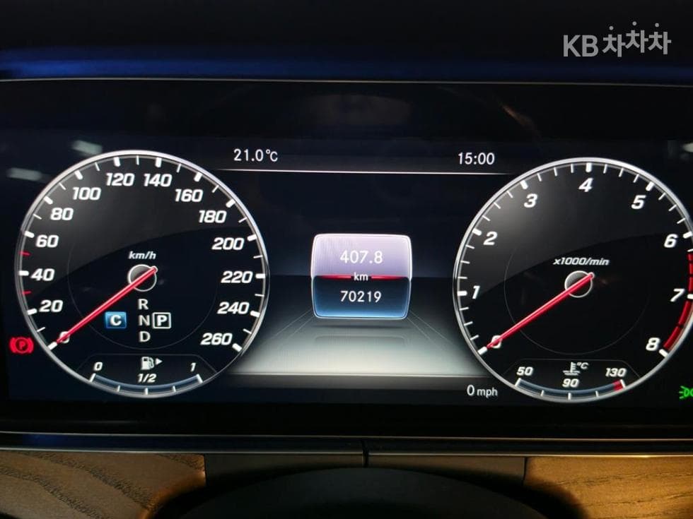 Mercedes-Benz - E-Class | E300 4Matic Exclusive 11
