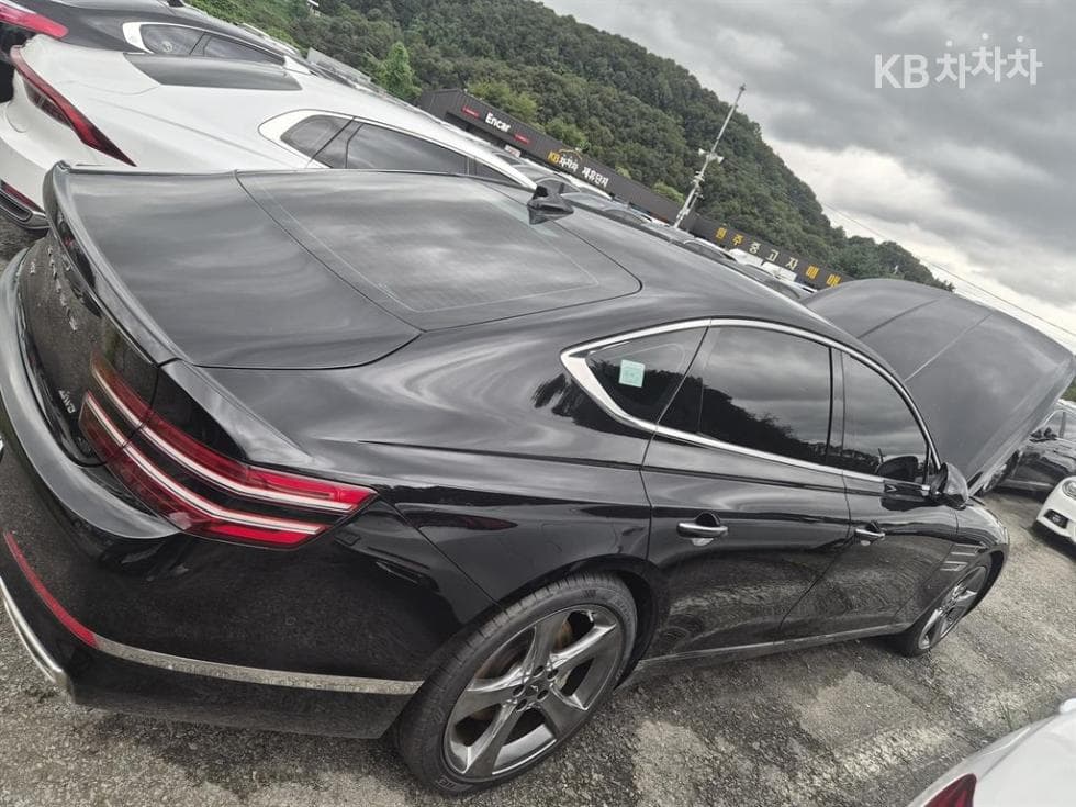 Genesis - G80 | 2.5 T-GDi AWD 5