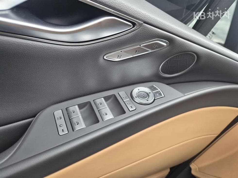 Genesis - G80 | 2.5 T-GDi AWD 7