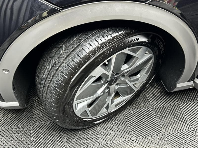 Genesis - GV60 | Standard 2WD Base 19