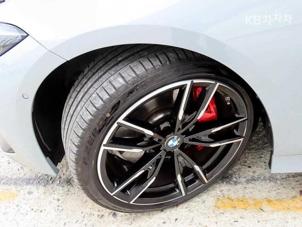 BMW - 3-Series | M340 Touring xDrive Base 20