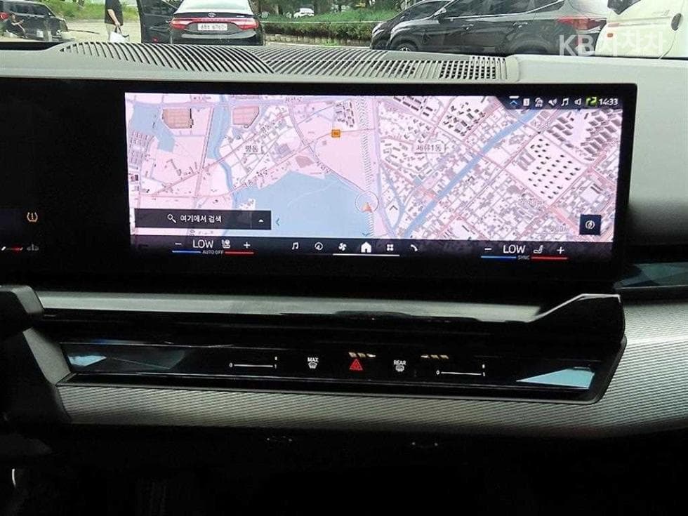 BMW - 5-Series | New 530 xDrive M Sport 14