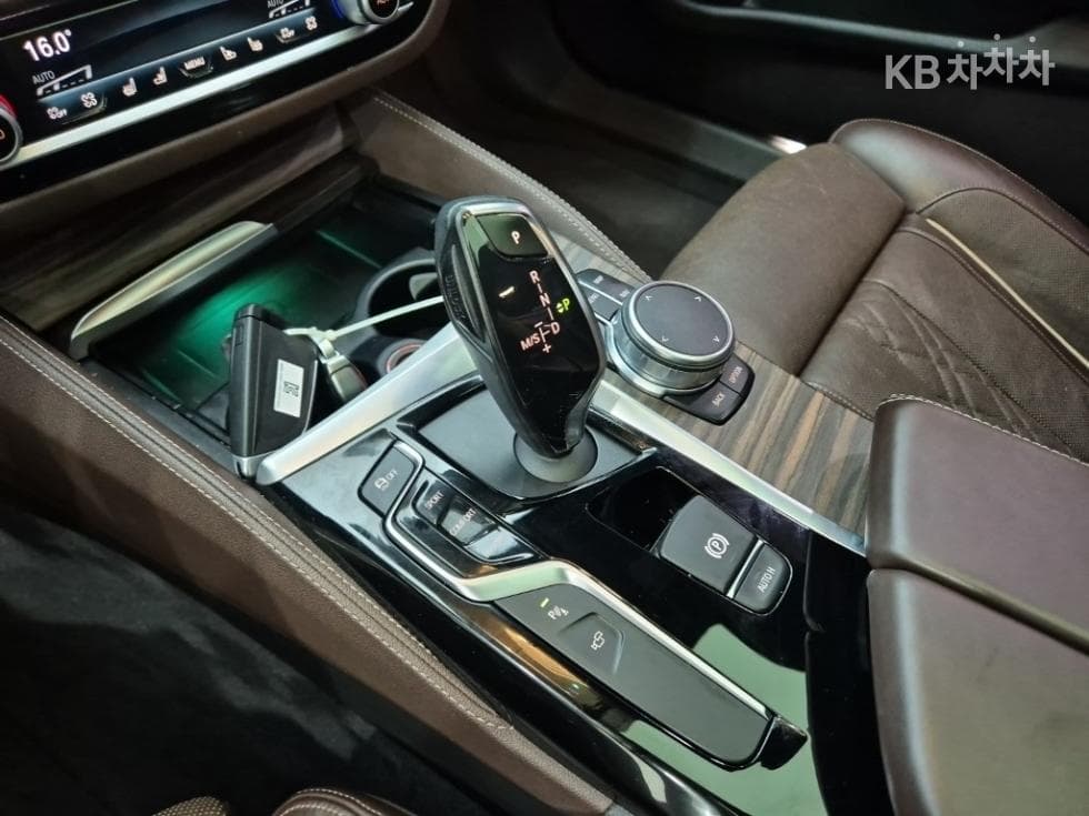 BMW - 5-Series | New 520 xDrive F10(10~16Year) 8