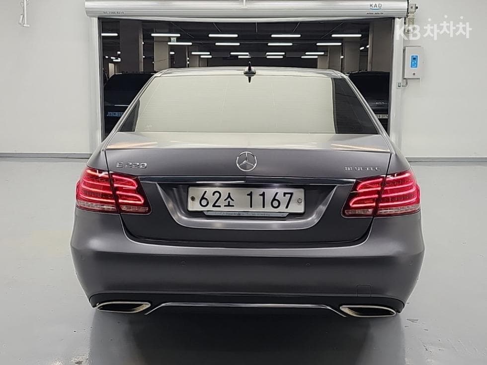 Mercedes-Benz - E-Class | New E220 CDI Avantgarde W212(09~) 3