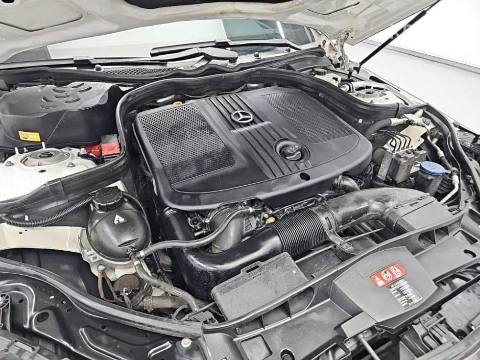 Mercedes-Benz - E-Class | New E220 CDI Avantgarde W212(09~) 5