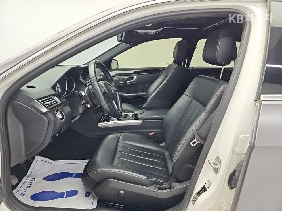 Mercedes-Benz - E-Class | New E220 CDI Avantgarde W212(09~) 11