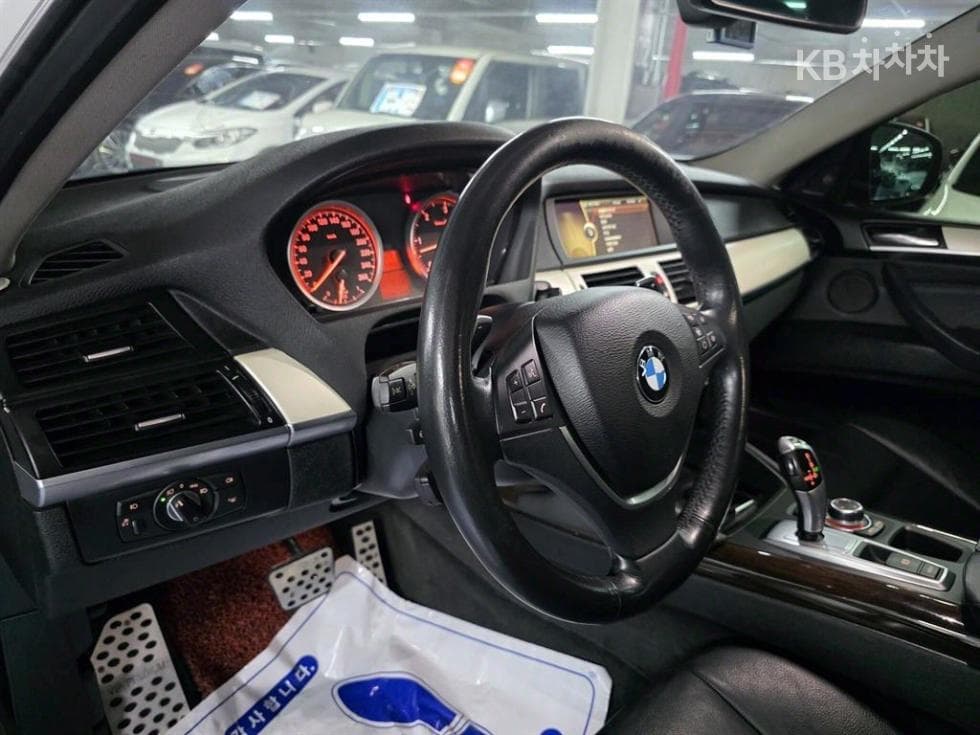 BMW - X6 | 3.0 E71 10