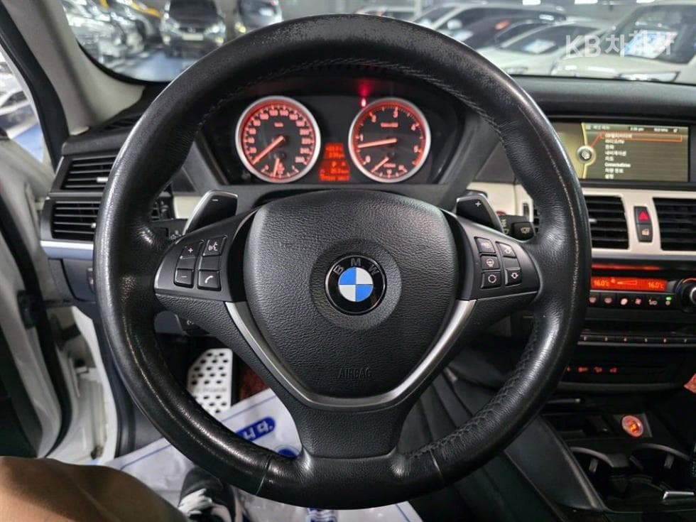 BMW - X6 | 3.0 E71 11