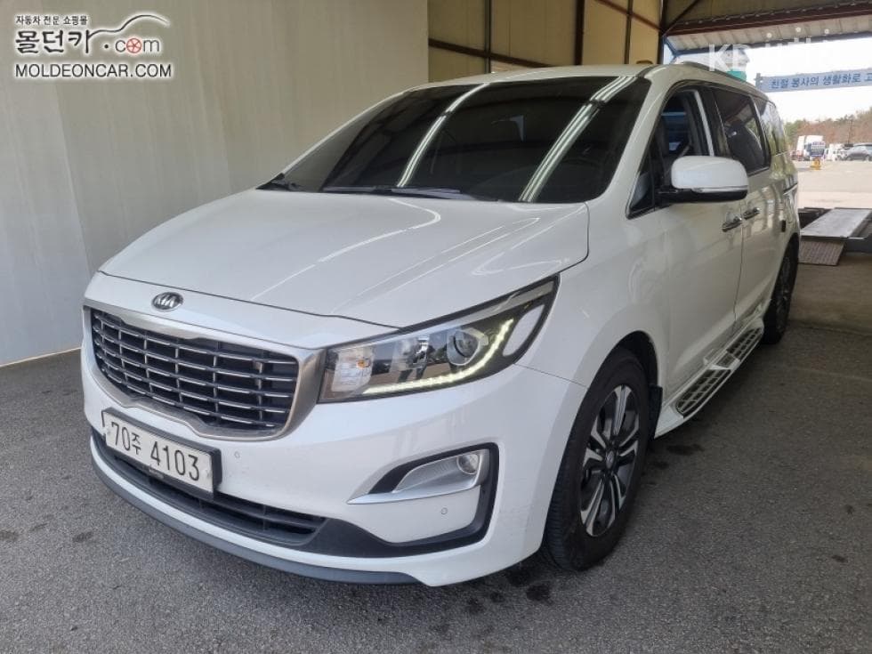 كيا - كارنيفال | The New 11Seater 2.2 Diesel Prestige 2