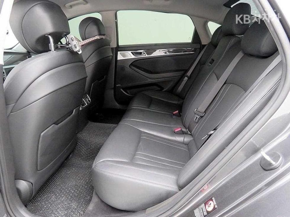 Genesis - G80 | 3.3 GDI AWD Premium Luxury 7