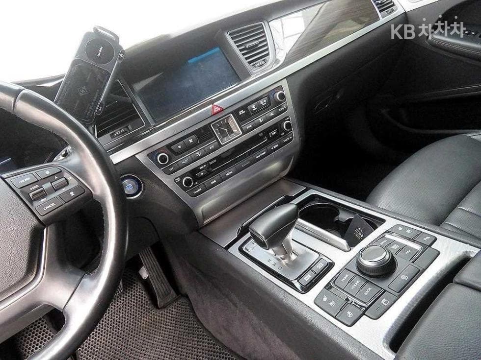 Genesis - G80 | 3.3 GDI AWD Premium Luxury 10