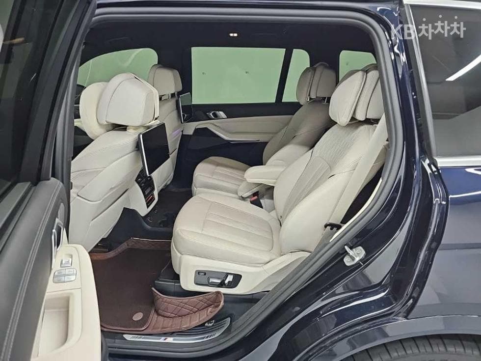 BMW - X7 | xDrive 40 M Sport 12