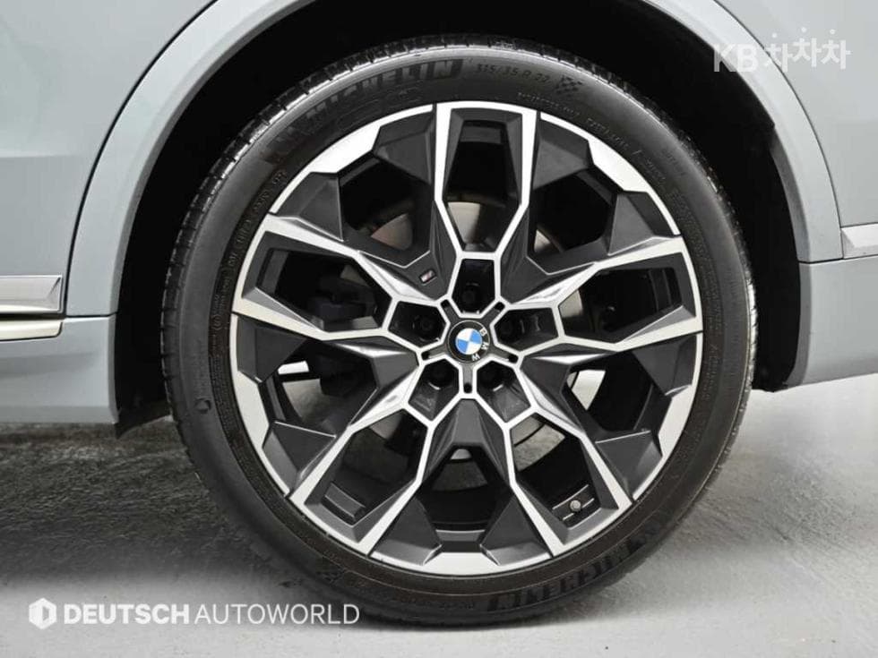 BMW - X7 | xDrive 40 M Sport 5
