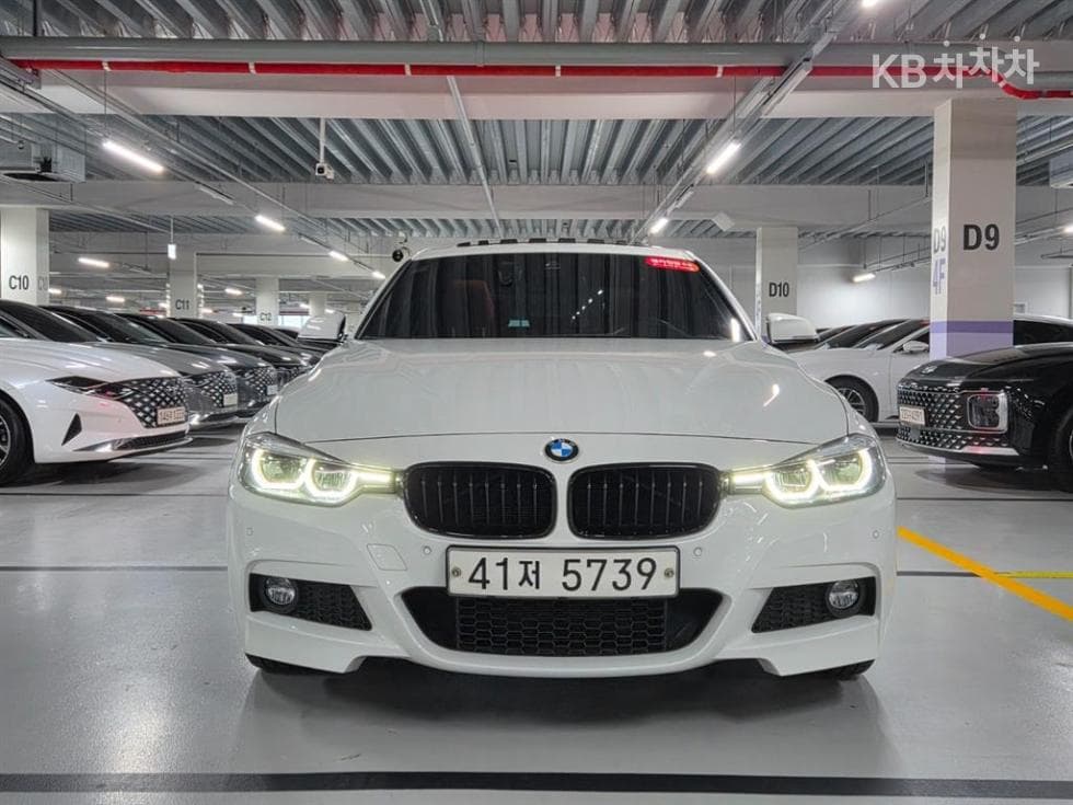BMW - 3-Series | New 330 F30 Edition 2