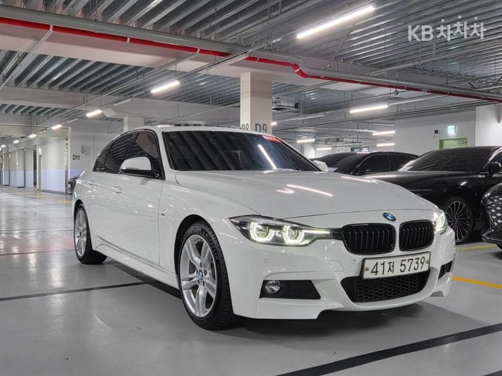 BMW - 3-Series | New 330 F30 Edition 3
