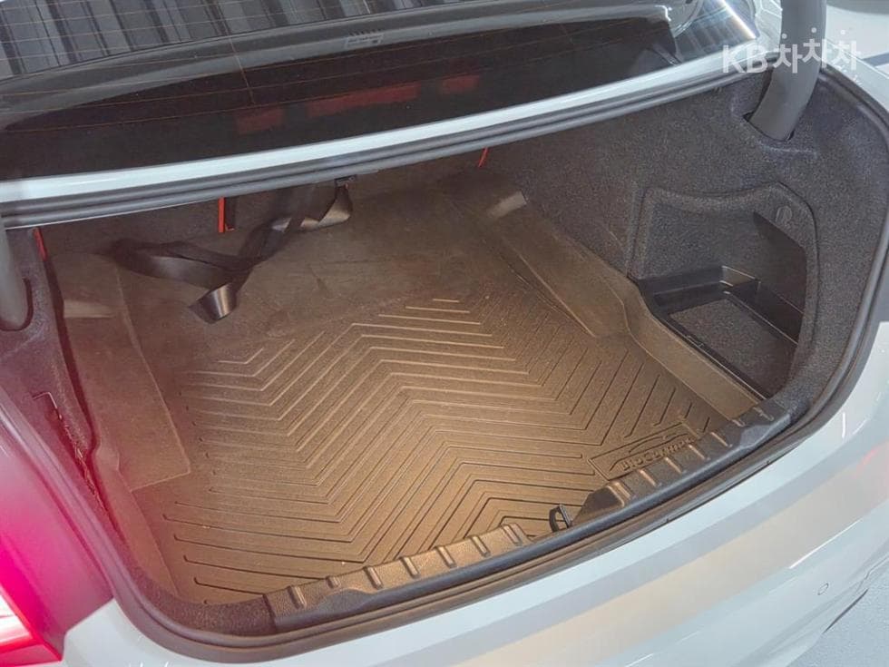 BMW - 3-Series | New 330 F30 Edition 9